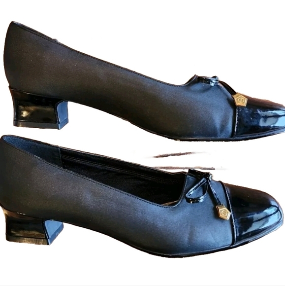 NWT Hush Puppies Sarah block heel pump Size 7.5 Color black - Picture 2 of 8